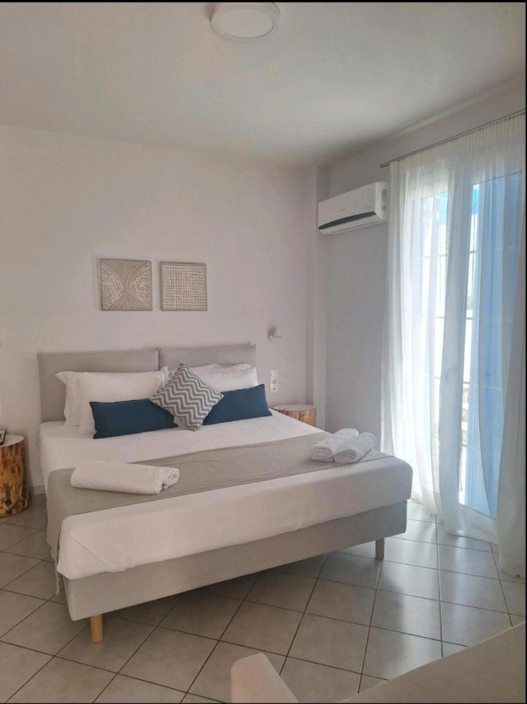 Romantica Hotel Apartments Agia Pelagia  Exteriör bild